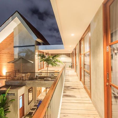 The Jero 18 Kuta Guest House Exterior foto
