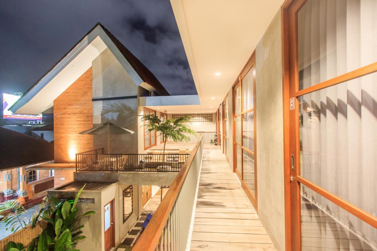 The Jero 18 Kuta Guest House Exterior foto